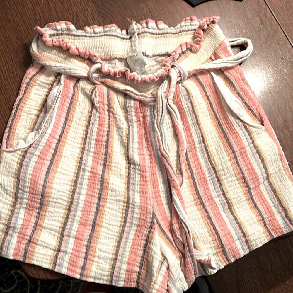 Striped linen shorts